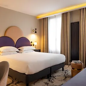 Otel Mondial