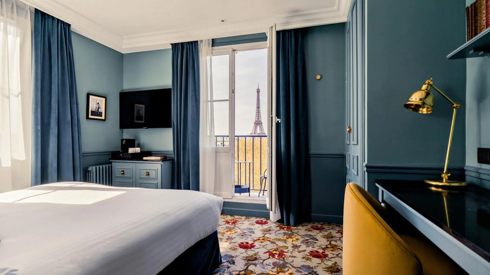 Hotel Duquesne Eiffel Paris France
