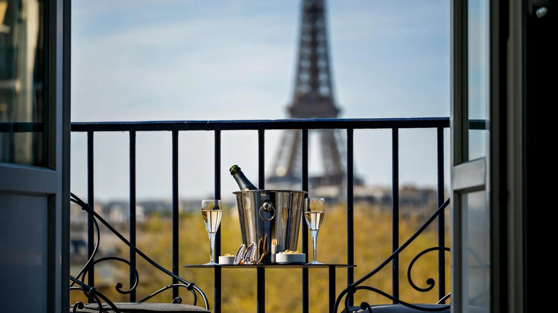 Hotel Duquesne Eiffel Paris France