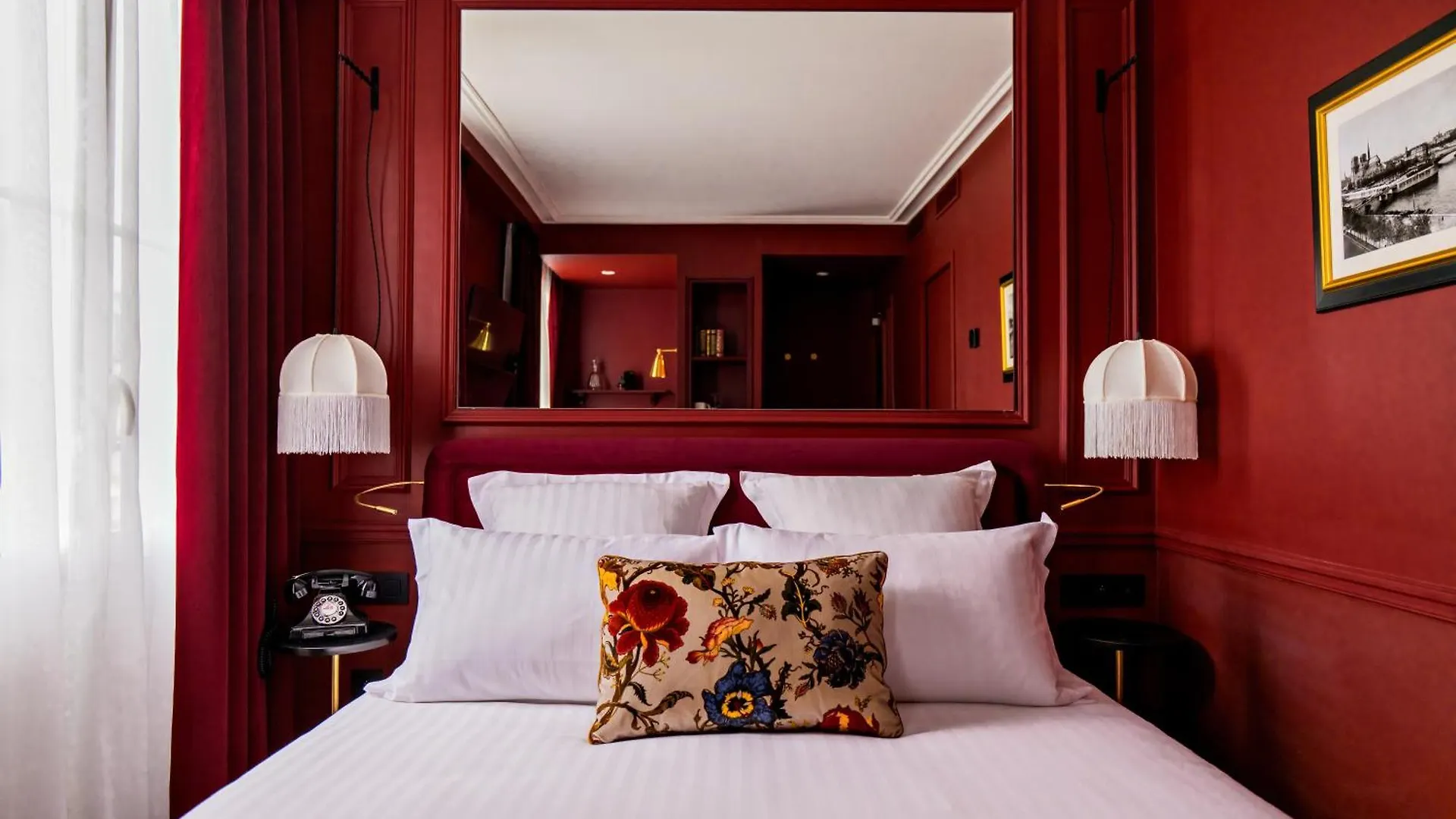 ***  Hotel Duquesne Eiffel Paris France